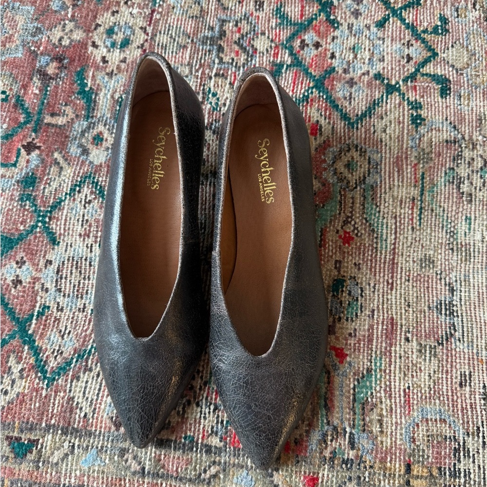 Seychelles Black Libertine Distressed Pumps